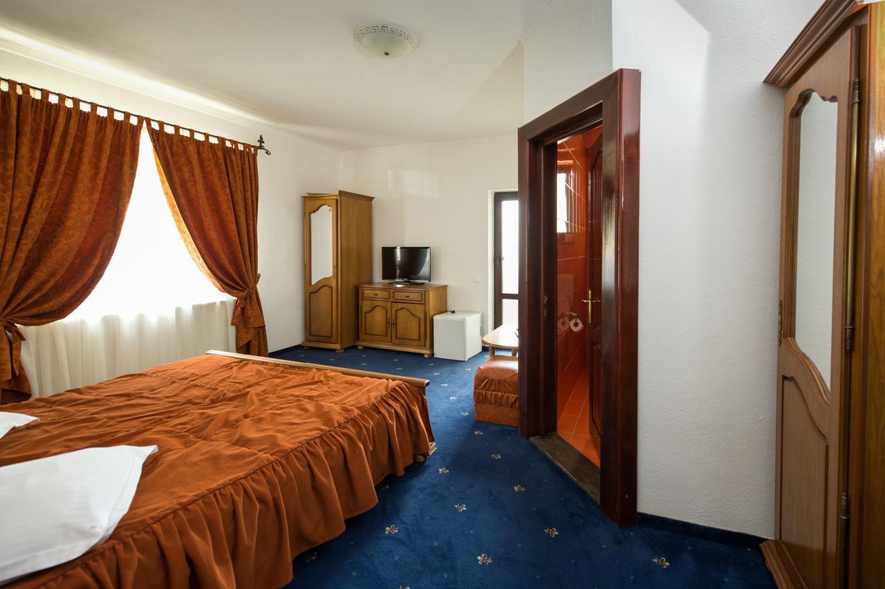 Complex Craiasa Muntilor Moieciu Hotel Моечу де Жос Екстериор снимка