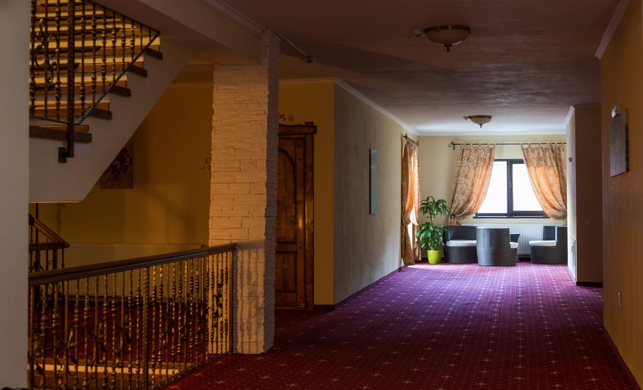 Complex Craiasa Muntilor Moieciu Hotel Моечу де Жос Екстериор снимка